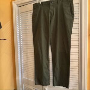 Amazon Essentials Men's Khaki Chinos